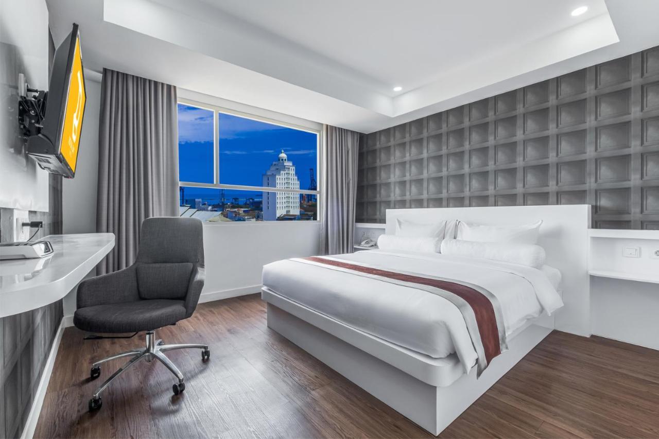 Royal Bay Hotel Makassar Ngoại thất bức ảnh