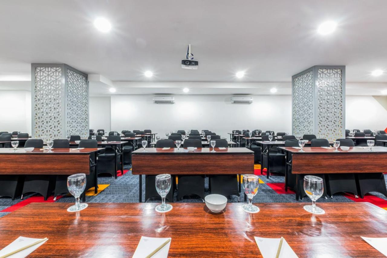 Royal Bay Hotel Makassar Ngoại thất bức ảnh